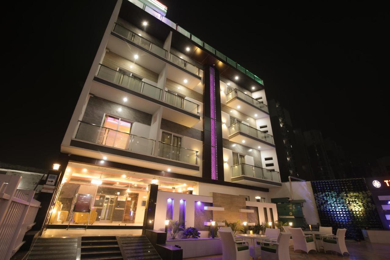 Twin Towers Bed and Breakfast Greater Noida Buitenkant foto