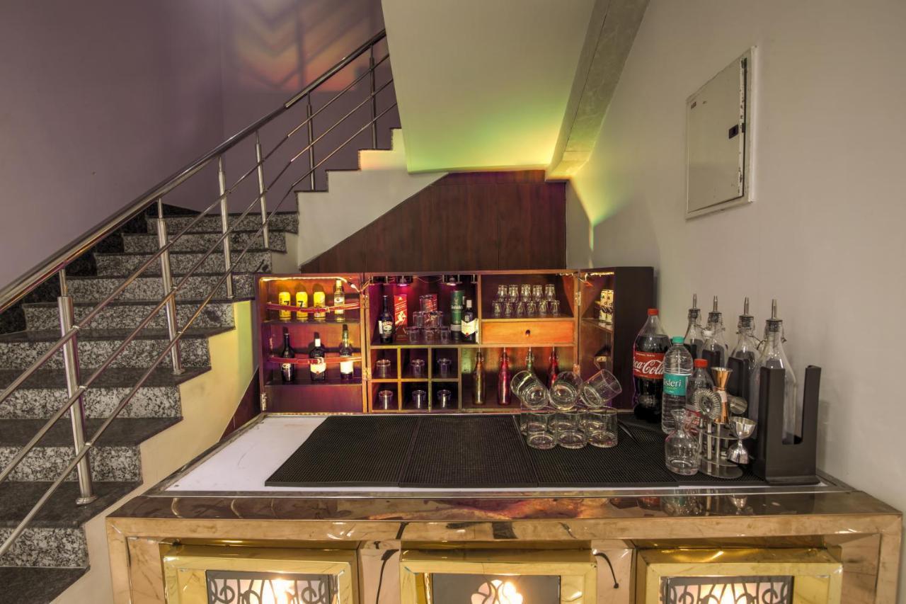 Twin Towers Bed and Breakfast Greater Noida Buitenkant foto