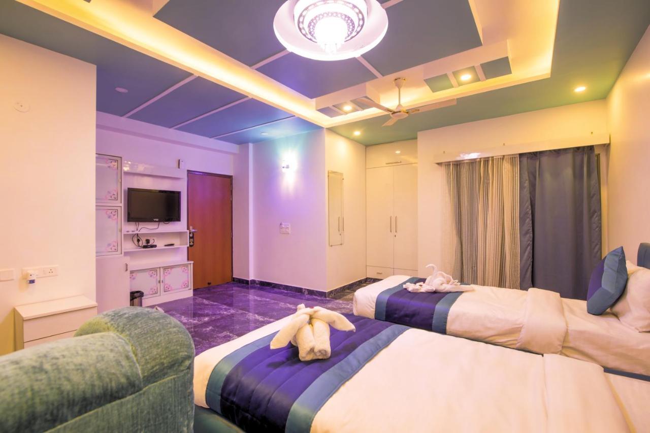 Twin Towers Bed and Breakfast Greater Noida Buitenkant foto
