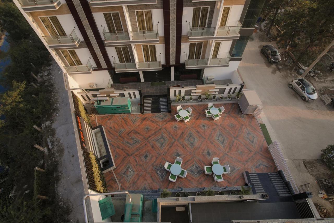 Twin Towers Bed and Breakfast Greater Noida Buitenkant foto