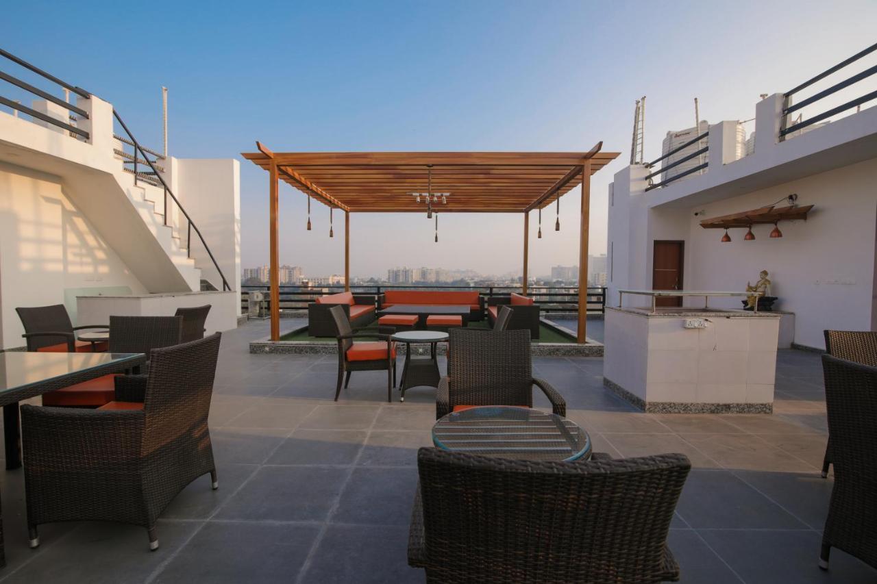 Twin Towers Bed and Breakfast Greater Noida Buitenkant foto