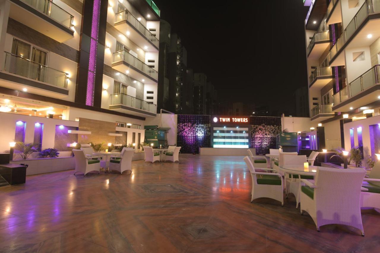 Twin Towers Bed and Breakfast Greater Noida Buitenkant foto