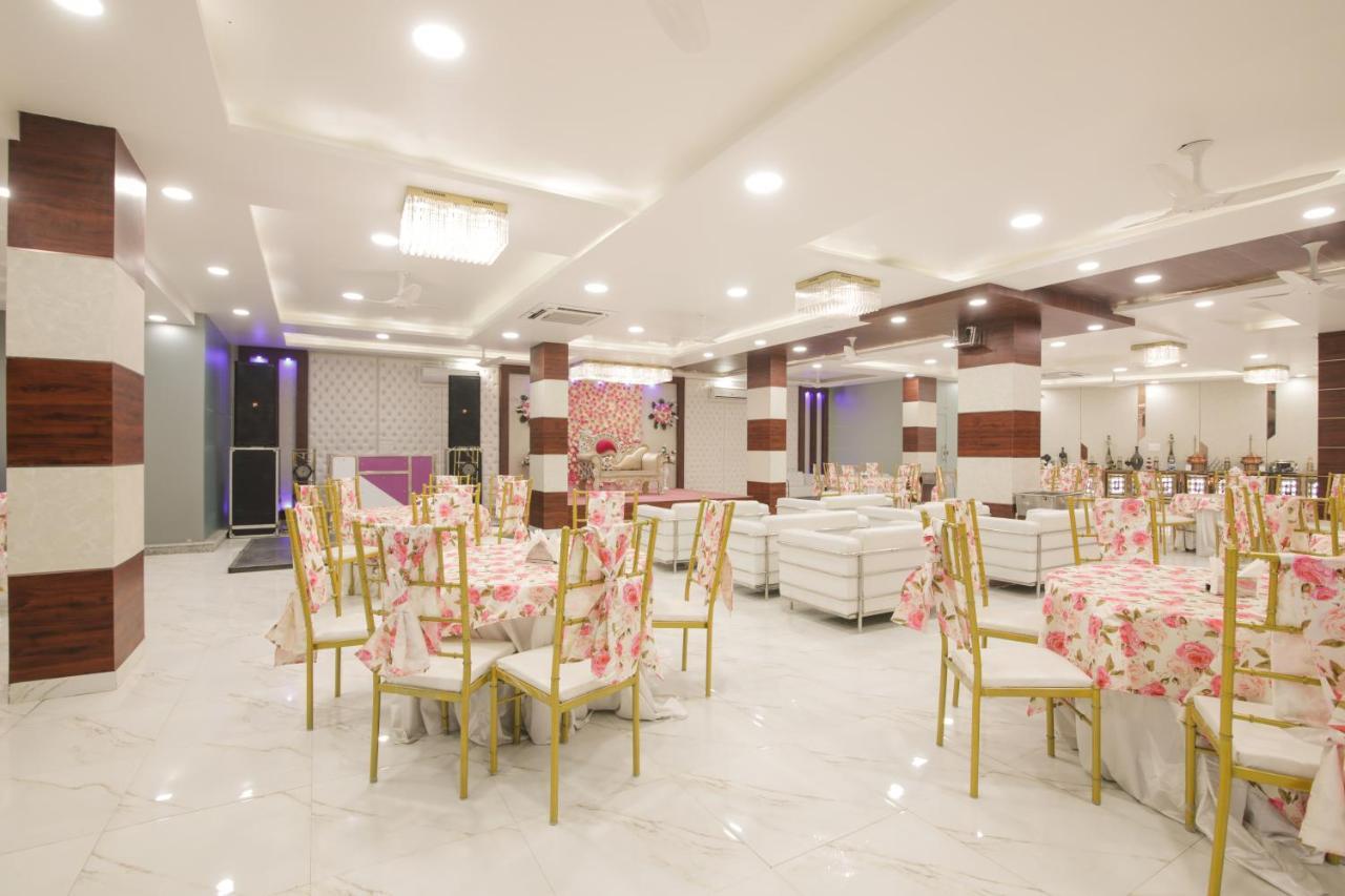 Twin Towers Bed and Breakfast Greater Noida Buitenkant foto