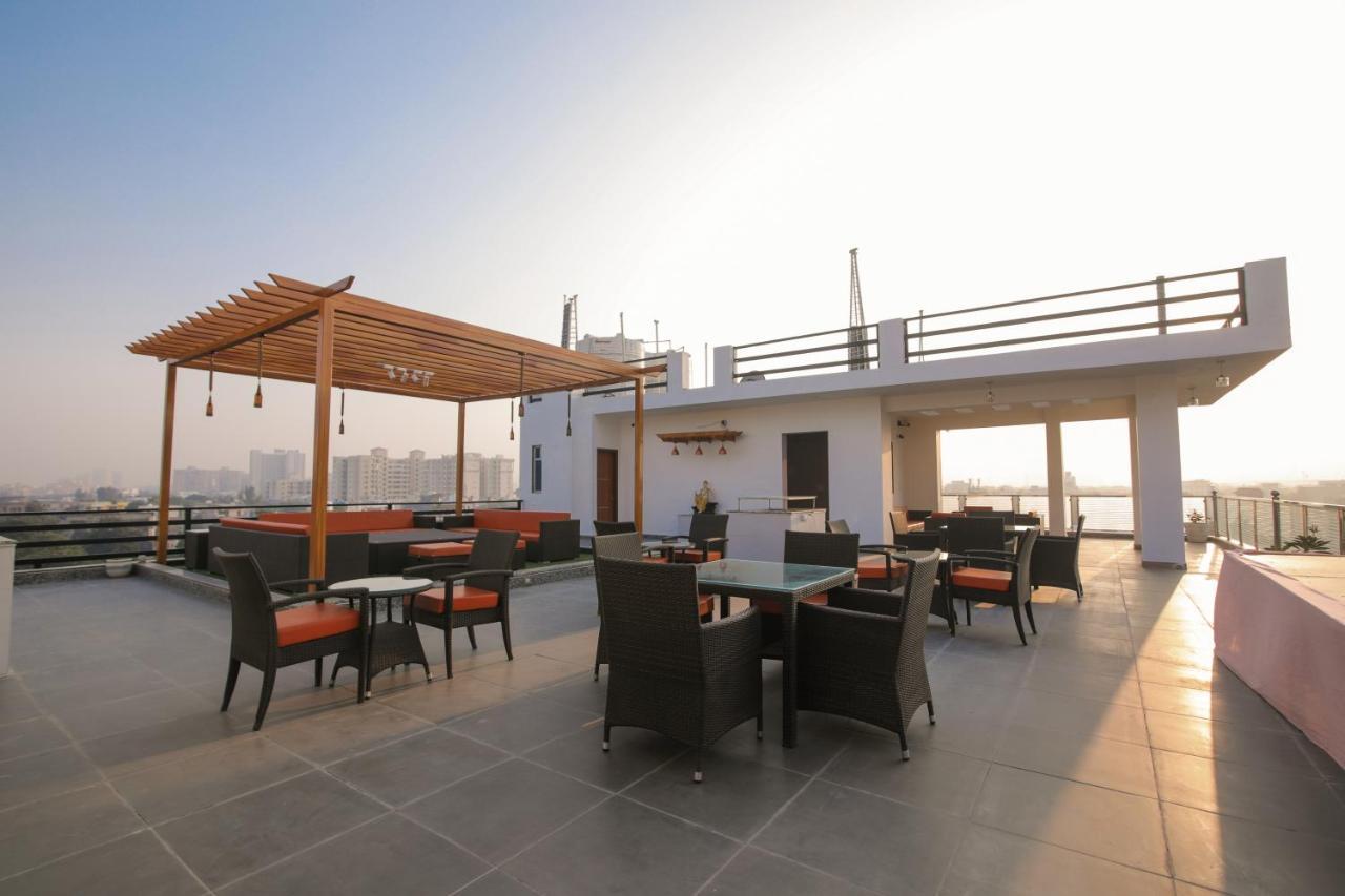 Twin Towers Bed and Breakfast Greater Noida Buitenkant foto
