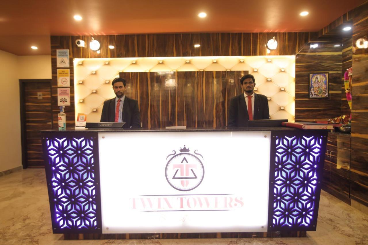 Twin Towers Bed and Breakfast Greater Noida Buitenkant foto