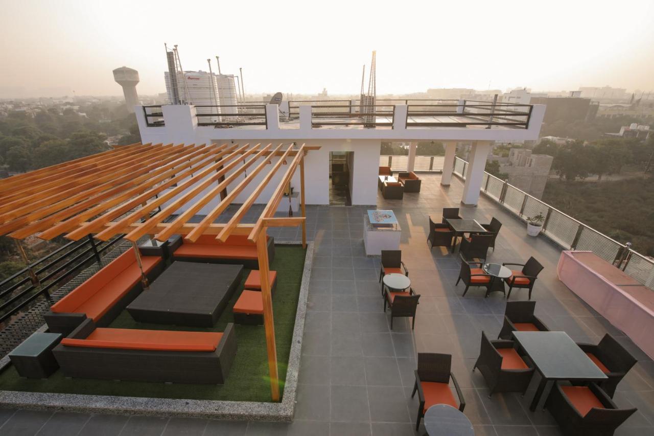 Twin Towers Bed and Breakfast Greater Noida Buitenkant foto