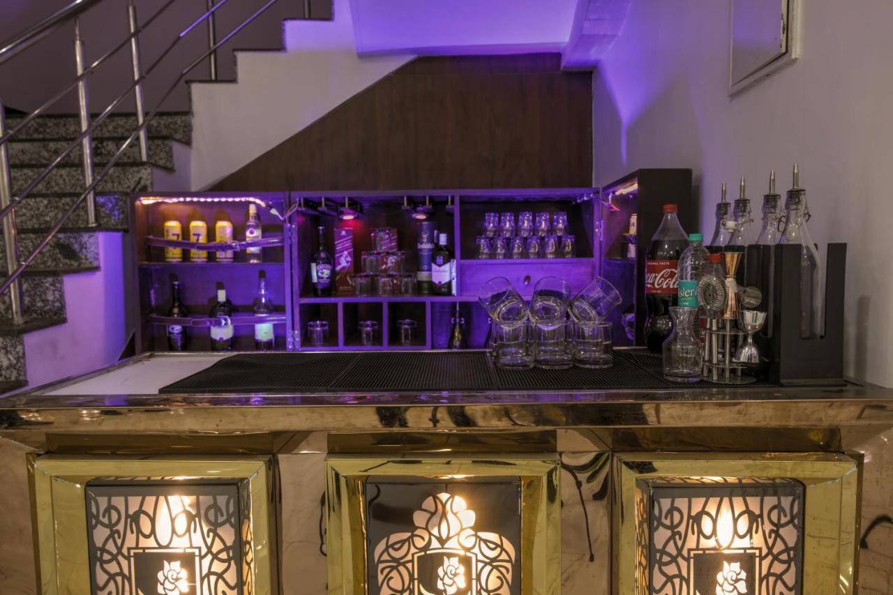 Twin Towers Bed and Breakfast Greater Noida Buitenkant foto