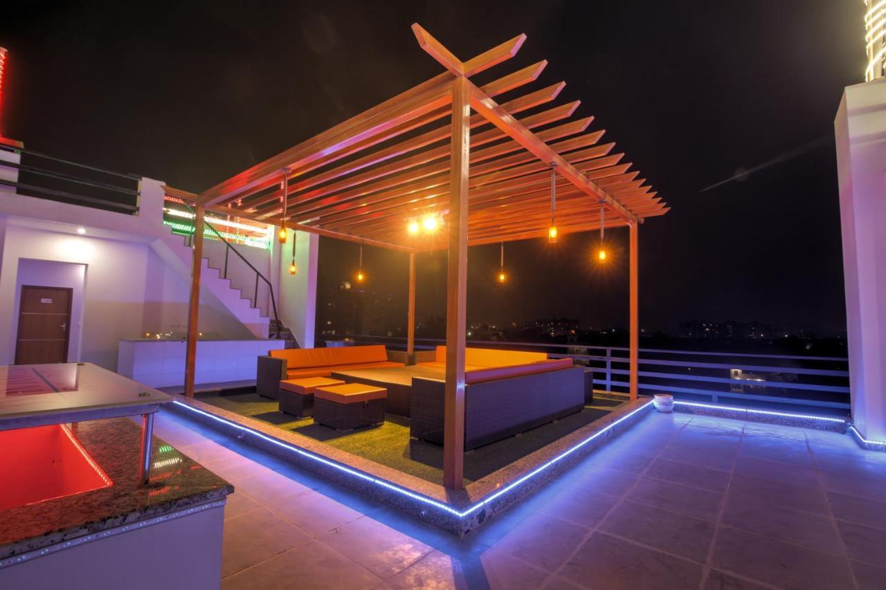 Twin Towers Bed and Breakfast Greater Noida Buitenkant foto
