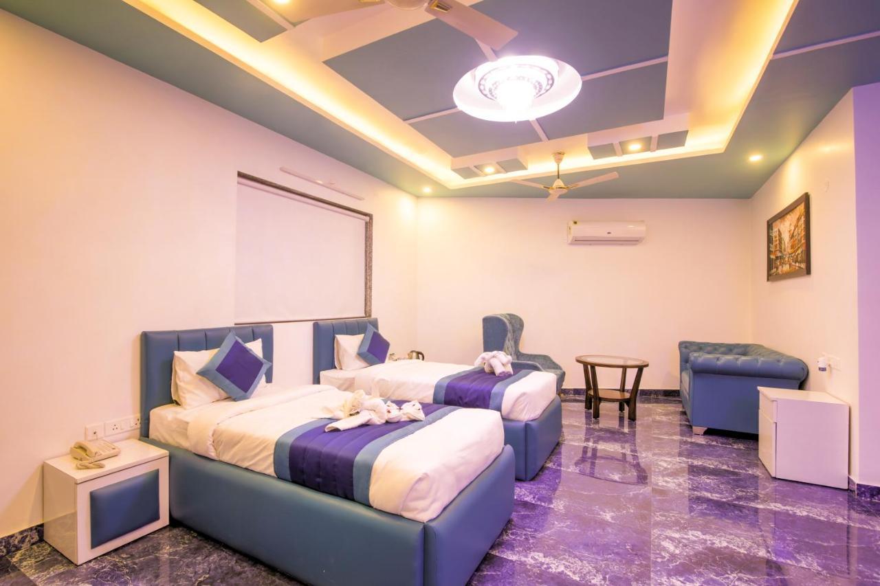 Twin Towers Bed and Breakfast Greater Noida Buitenkant foto