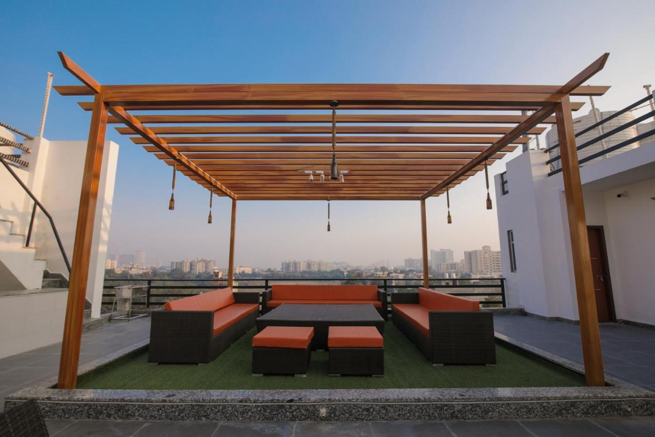 Twin Towers Bed and Breakfast Greater Noida Buitenkant foto