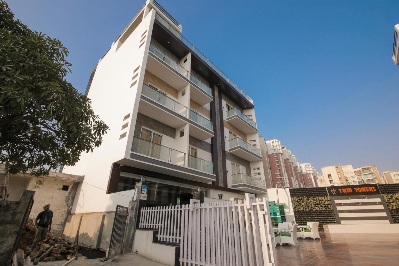 Twin Towers Bed and Breakfast Greater Noida Buitenkant foto