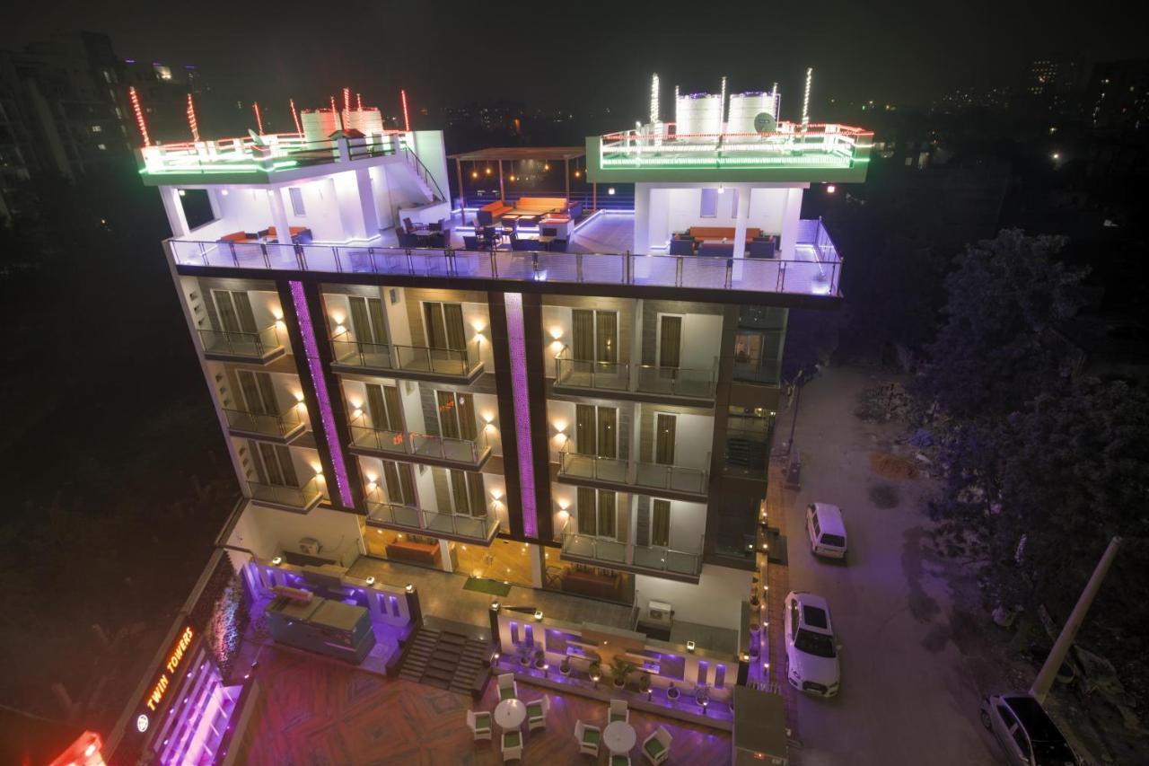 Twin Towers Bed and Breakfast Greater Noida Buitenkant foto